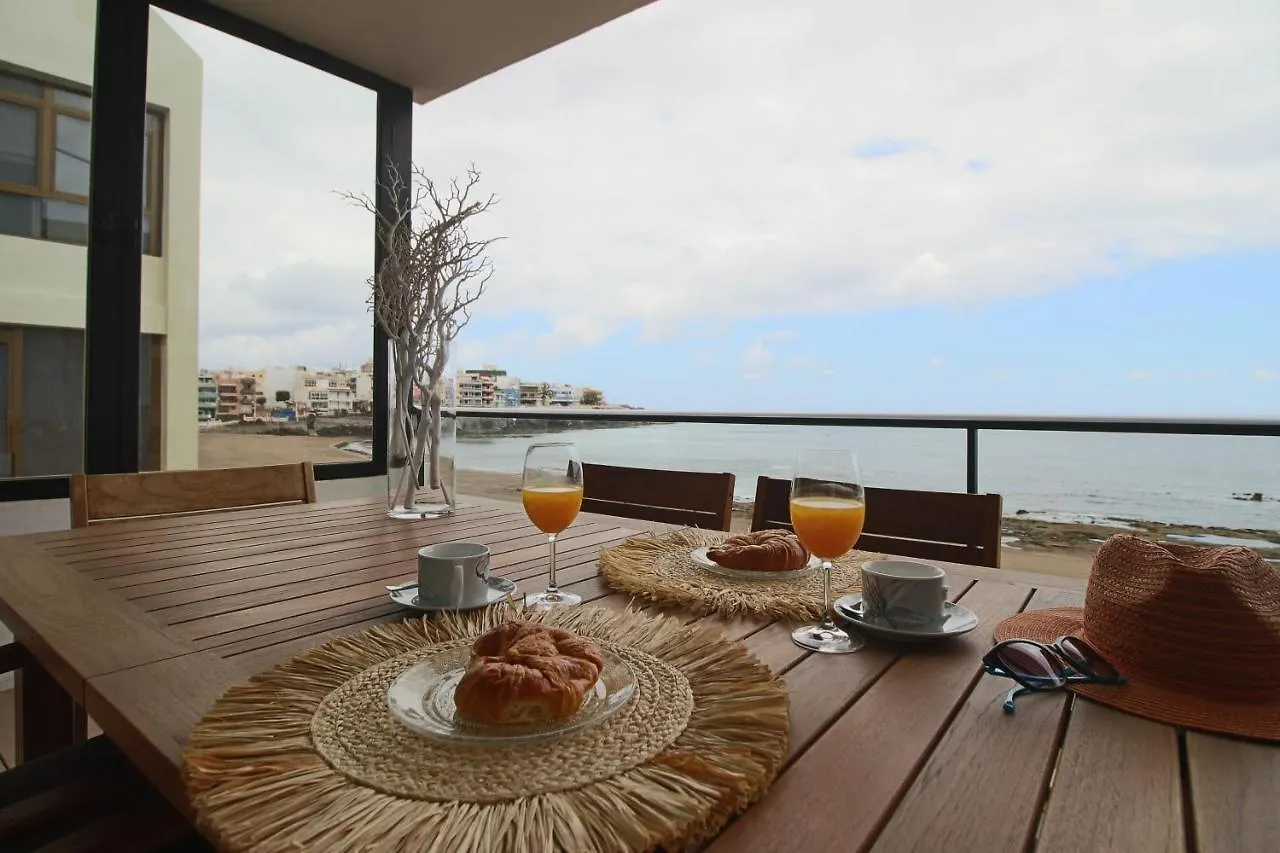 Extra Luxurious Apartment On The Beachfront Salinetas